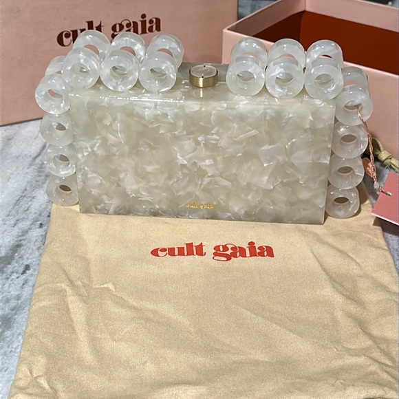 CULT GAIA Harlow Clutch in "Pearl" - Picture 5 of 16